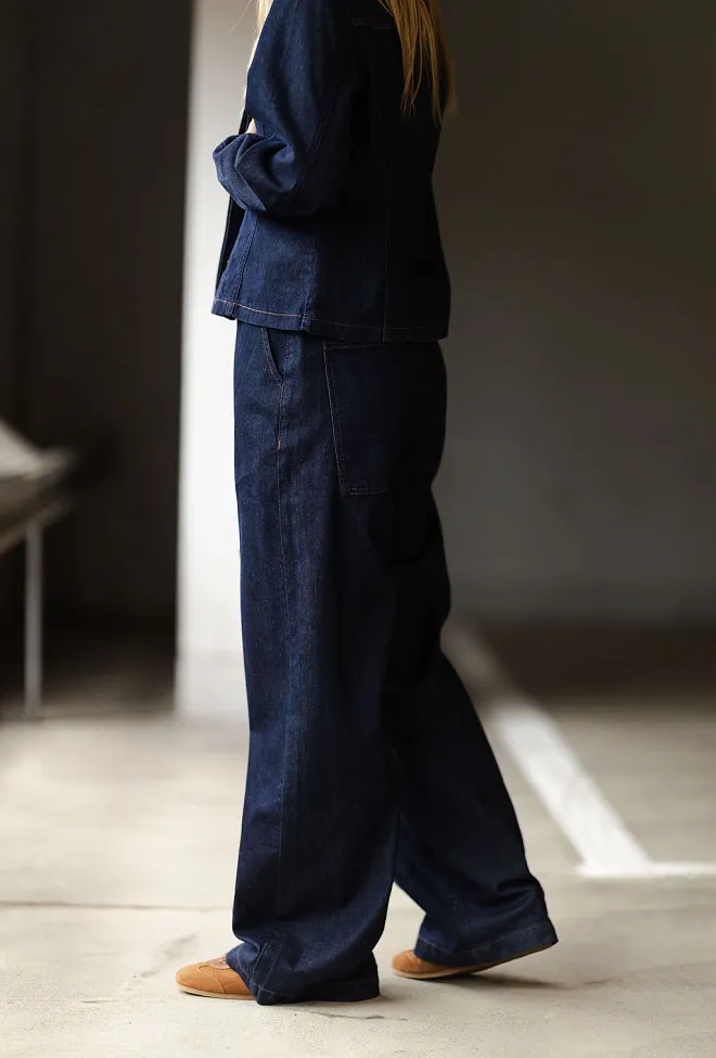 My essential wardrobe Cleo MW 143 Mid Wide Dark Blue Un-Wash jeans 3