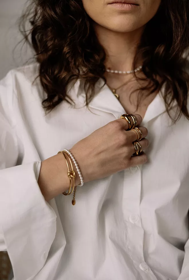 HiiL Studio Jewelry Simple Twist Bangle Gold armbånd 5