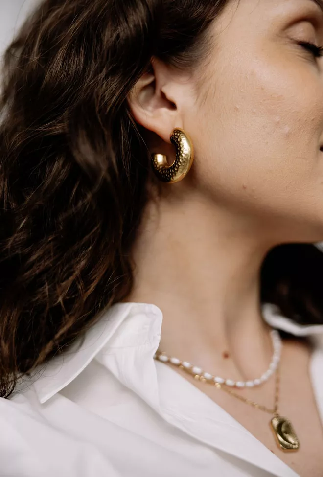 HiiL Studio Chunky Loop Earrings Gold øredobber 2