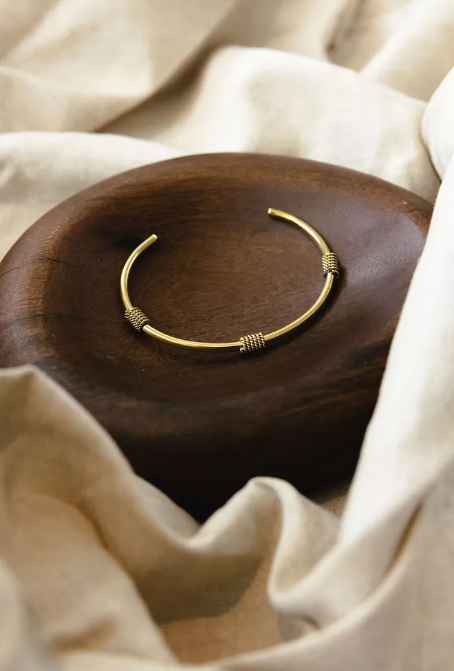 HiiL Studio Jewelry Simple Bangle Gold armbånd 5