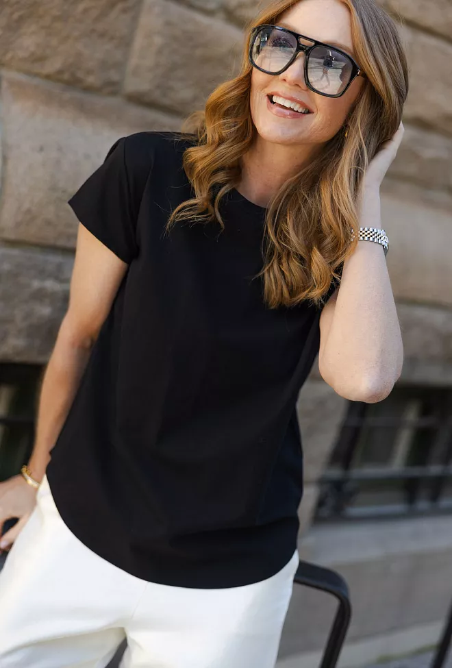 Carma Collection Emilie Base Tee Black t-skjorte 5