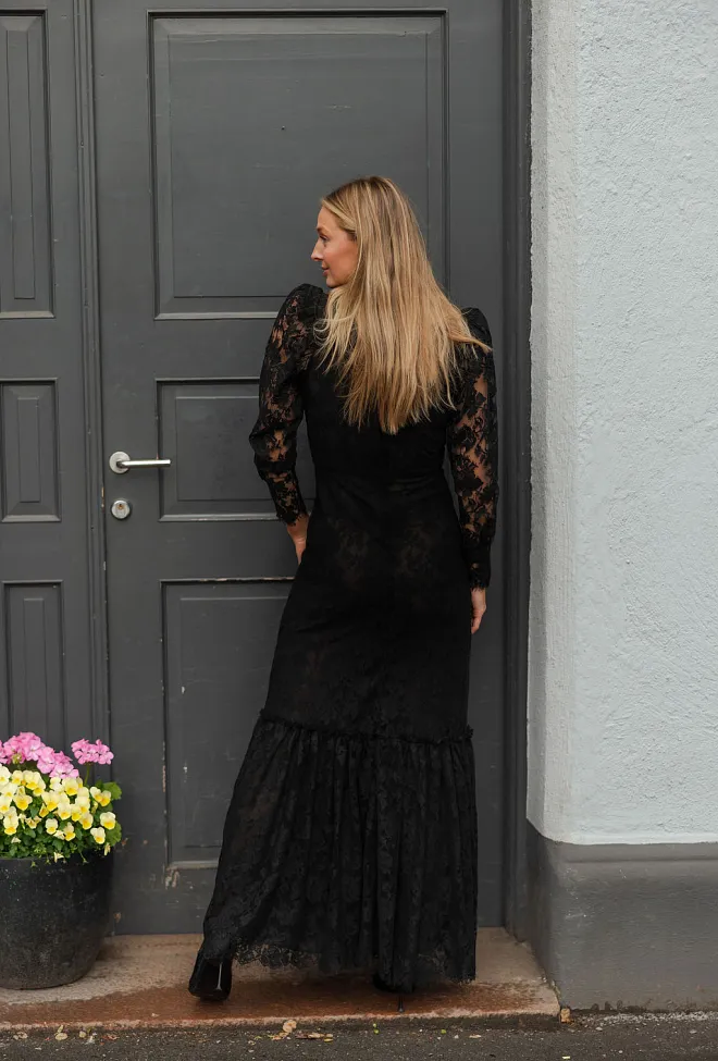 Pia Tjelta Harmony Maxi Dress Black kjole 4