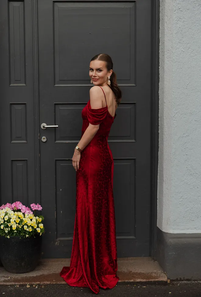 Pia Tjelta Harper Jacquard Maxi Dress Red festkjole silkekjole 5