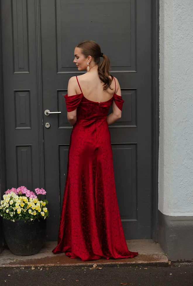 Pia Tjelta Harper Jacquard Maxi Dress Red festkjole silkekjole 8