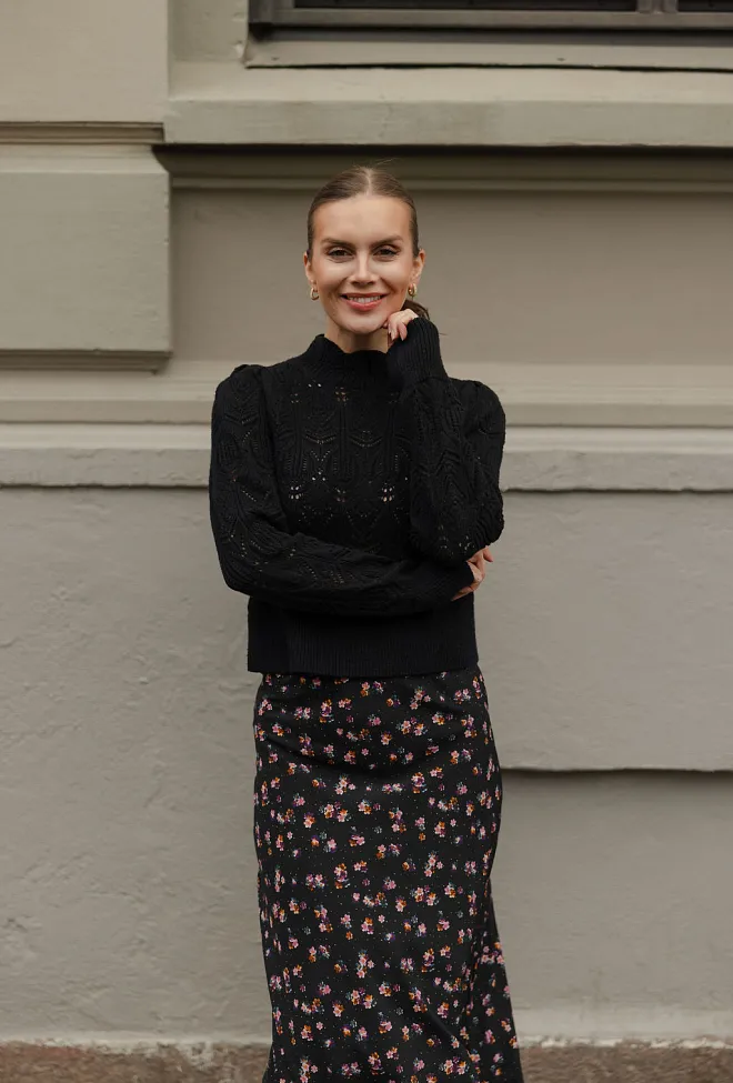 Pia Tjelta Amber Sweater Black genser 2