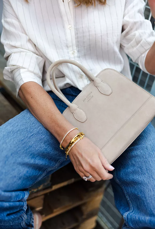 HiiL Studio x Jim Rickey HiiL Tote Small Suede Dk Sand veske 5