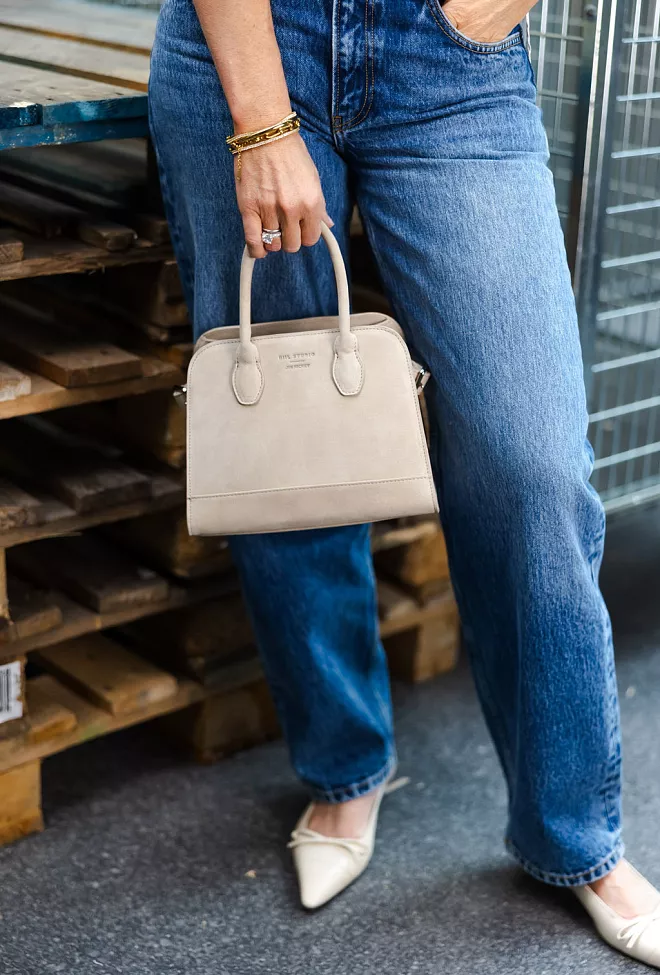 HiiL Studio x Jim Rickey HiiL Tote Small Suede Dk Sand veske 4