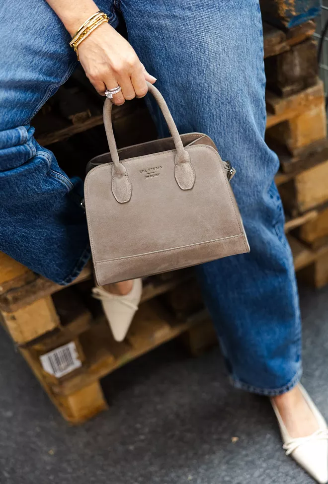 HiiL Studio x Jim Rickey HiiL Tote Small Suede Elephant vesker