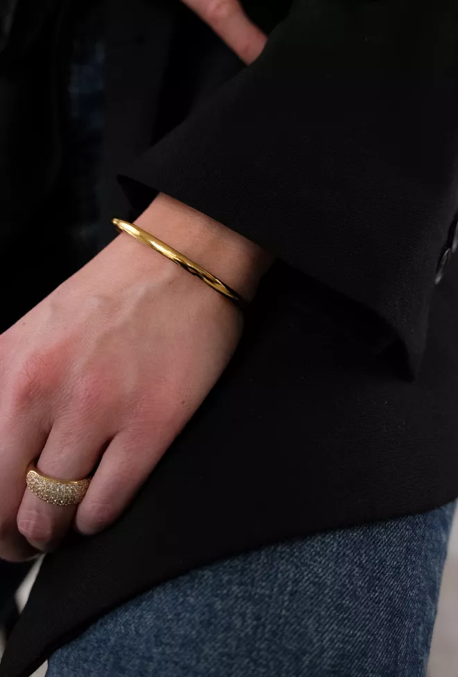 hiil studio jewelry classic bangle armbånd gull 1