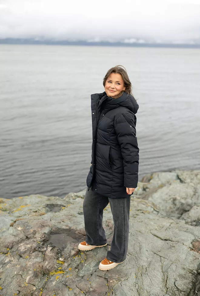 Scandinavian Edition Noon Carbon dunjakke 6