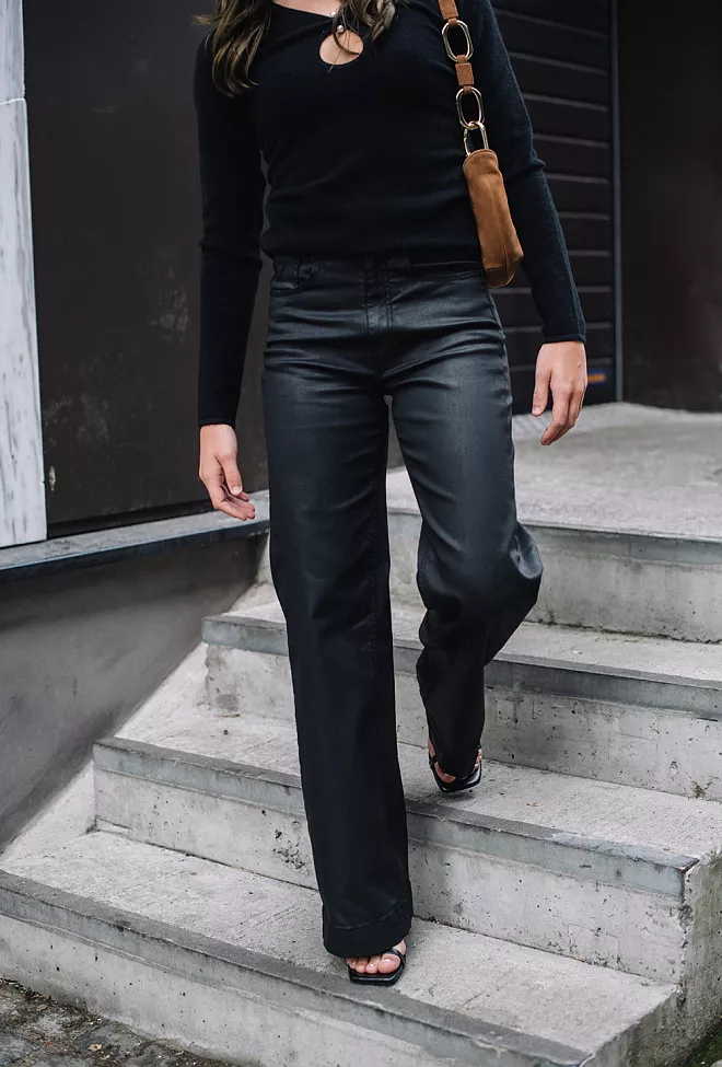 Rosa Montana Tonal Black 1