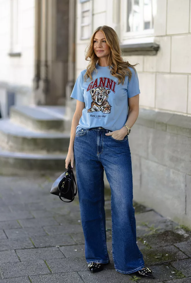ganni basic jersey tiger relaxed t-shirt blissful blue 4
