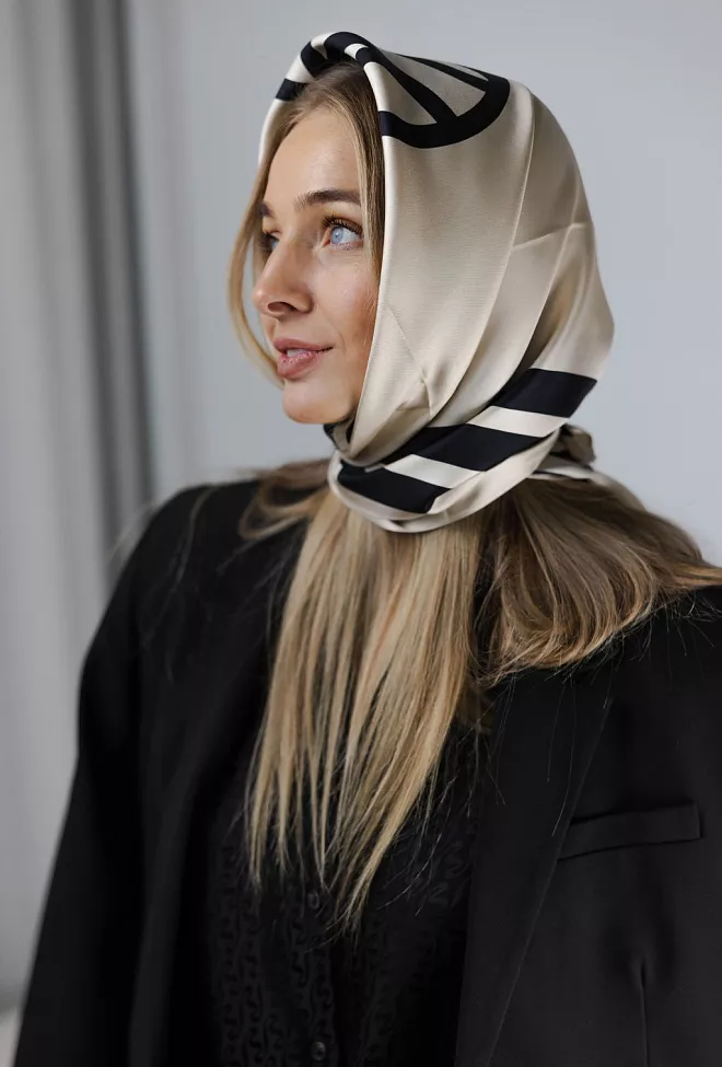 Lescarf Wide Striped Scarf Sand&Black silkeskjerf 3